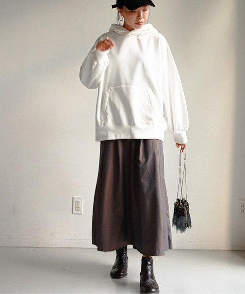 feepur（フェピュール）の「裏起毛オーバーサイズパーカー（パーカー・レディース・オフホワイト/チャコールグレー/杢グレー/グリーン/ブルー/エンジ・MEDIUM）」の16枚目の写真