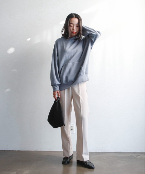 feepur（フェピュール）の「裏起毛オーバーサイズパーカー（パーカー・レディース・オフホワイト/チャコールグレー/杢グレー/グリーン/ブルー/エンジ・MEDIUM）」の9枚目の写真