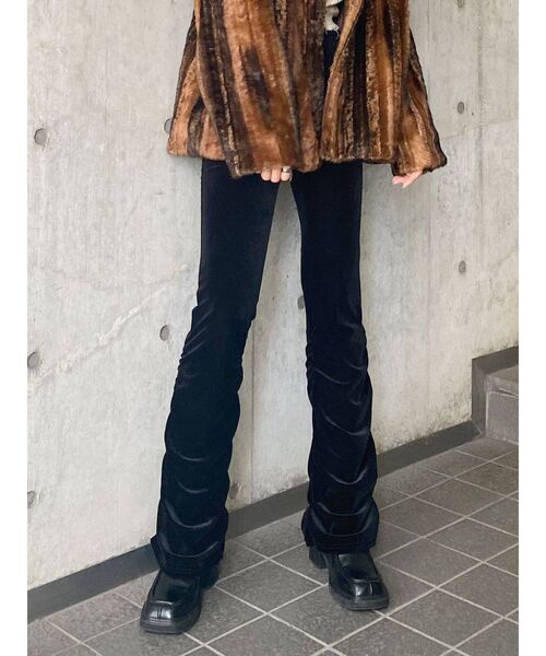 EMODA（エモダ）の「ギャザーフィットフレアパンツ（その他パンツ・レディース・グレー/ブラック/その他・FREE）」の2枚目の写真