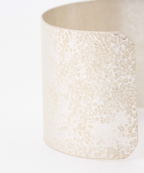 Ray BEAMS(レイビームス)の「【販売不可】Lapuis / プレート バングル(バングル/リストバンド・レディース・その他1/その他2・ONE SIZE)」の4枚目の写真