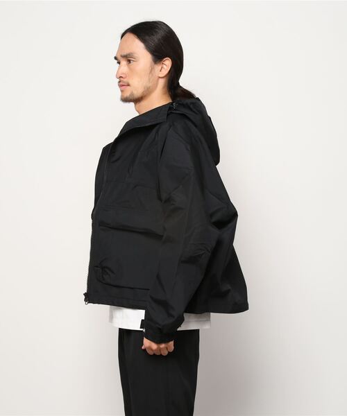 MR.GENTLEMAN（ミスタージェントルマン）の「NYLON MOUNTAIN PARKA（マウンテンパーカー・メンズ・カーキ/ベージュ/ブラック・MEDIUM/X-LARGE/LARGE）」の11枚目の写真