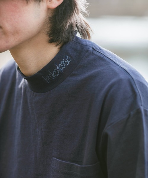 BROKEN BASE（ブロークンベース）の「ロゴモックネックロングスリーブTシャツ（Tシャツ/カットソー・メンズ・ホワイト/ネイビー・MEDIUM/LARGE）」の12枚目の写真