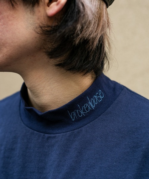 BROKEN BASE（ブロークンベース）の「ロゴモックネックロングスリーブTシャツ（Tシャツ/カットソー・メンズ・ホワイト/ネイビー・MEDIUM/LARGE）」の14枚目の写真