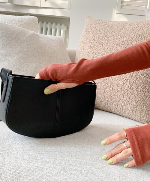 CEMONEMO（セモネモ）の「裏起毛 指穴 ピンタック タートルネック プルオーバー（Tシャツ/カットソー・レディース・アイボリー/ベージュ/ブラック/レンガ・FREE）」の8枚目の写真