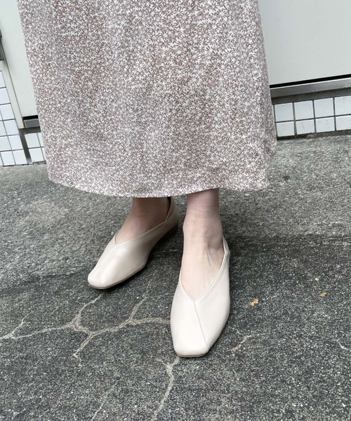 archives（アルシーヴ）の「アシメパンプス（パンプス・レディース・アイボリー/ブラック/ミント・MEDIUM/LARGE）」の14枚目の写真