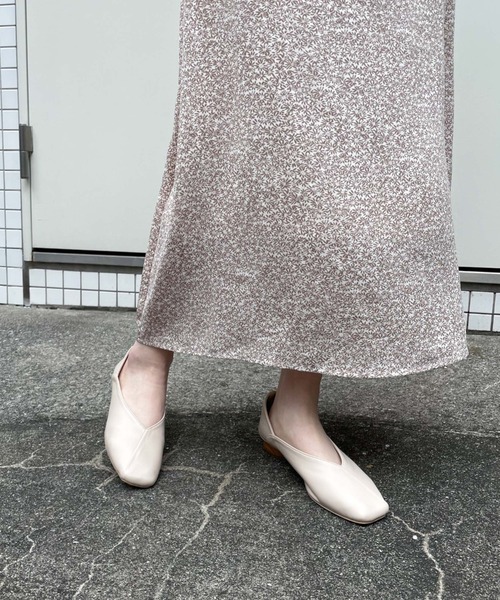 archives（アルシーヴ）の「アシメパンプス（パンプス・レディース・アイボリー/ブラック/ミント・MEDIUM/LARGE）」の12枚目の写真