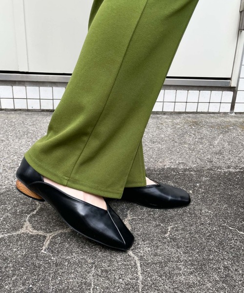 archives（アルシーヴ）の「アシメパンプス（パンプス・レディース・アイボリー/ブラック/ミント・MEDIUM/LARGE）」の4枚目の写真