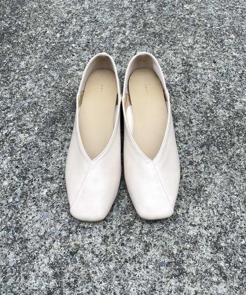 archives（アルシーヴ）の「アシメパンプス（パンプス・レディース・アイボリー/ブラック/ミント・MEDIUM/LARGE）」の19枚目の写真