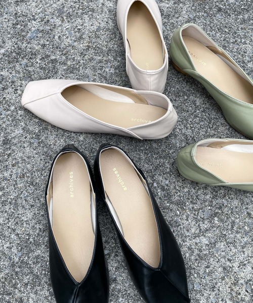 archives（アルシーヴ）の「アシメパンプス（パンプス・レディース・アイボリー/ブラック/ミント・MEDIUM/LARGE）」の9枚目の写真