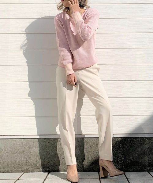 Q（キュー）の「両畦バイカラーVネックニット（ニット/セーター・レディース・ライトグレー/ベビーピンク・MEDIUM）」の6枚目の写真