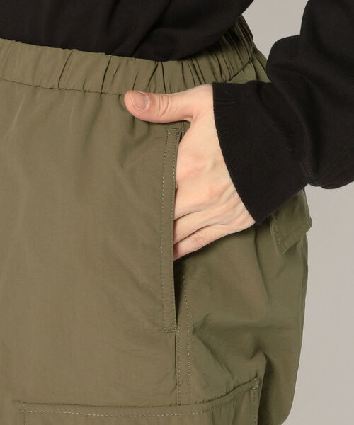 AVIREX(アヴィレックス)の「【直営店限定】バギーフィット イージー カーゴパンツ / BAGGY FIT EASY CARGO PANTS / アヴィレックス / AVIREX(その他パンツ・メンズ・オリーブ/タン・1/2/3)」の7枚目の写真