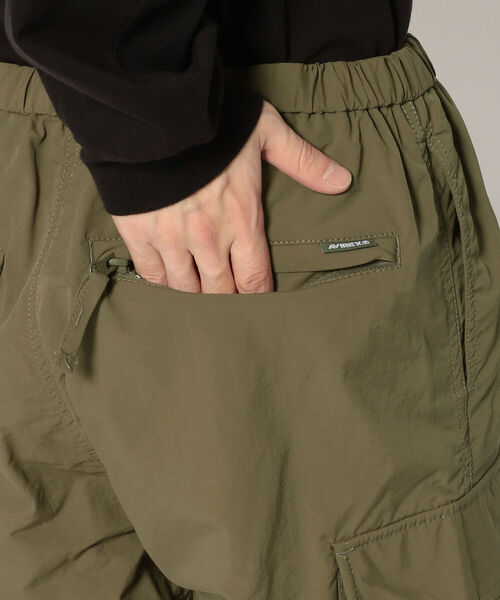 AVIREX(アヴィレックス)の「【直営店限定】バギーフィット イージー カーゴパンツ / BAGGY FIT EASY CARGO PANTS / アヴィレックス / AVIREX(その他パンツ・メンズ・オリーブ/タン・1/2/3)」の8枚目の写真