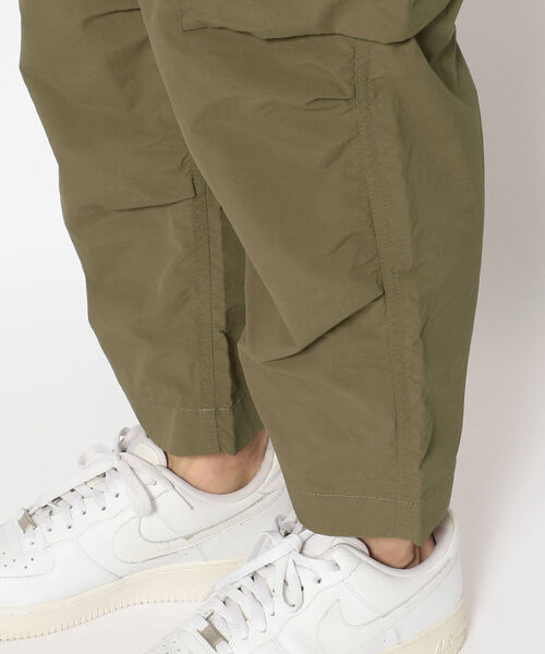 AVIREX(アヴィレックス)の「【直営店限定】バギーフィット イージー カーゴパンツ / BAGGY FIT EASY CARGO PANTS / アヴィレックス / AVIREX(その他パンツ・メンズ・オリーブ/タン・1/2/3)」の11枚目の写真