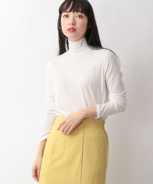 LOWRYS FARM(ローリーズファーム)の「シアーカラータートルLS 265260(Tシャツ/カットソー・レディース・オフホワイト/ブラック/ピンク/ブルー/イエロー・FREE)」の15枚目の写真