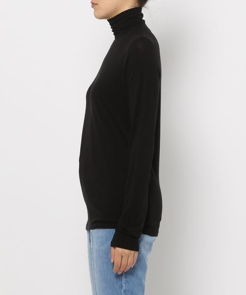 LOWRYS FARM(ローリーズファーム)の「シアーカラータートルLS 265260(Tシャツ/カットソー・レディース・オフホワイト/ブラック/ピンク/ブルー/イエロー・FREE)」の8枚目の写真