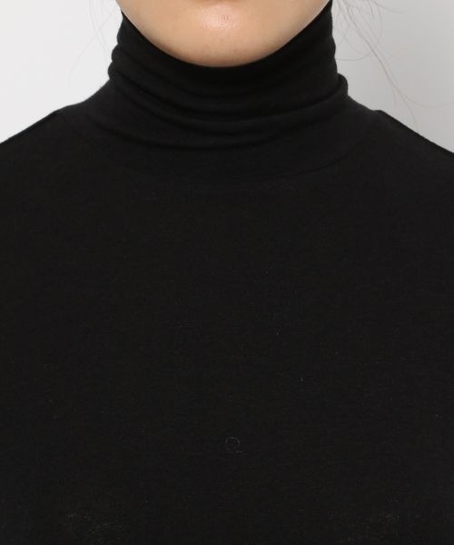 LOWRYS FARM(ローリーズファーム)の「シアーカラータートルLS 265260(Tシャツ/カットソー・レディース・オフホワイト/ブラック/ピンク/ブルー/イエロー・FREE)」の14枚目の写真