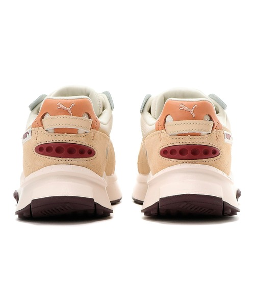 PUMA（プーマ）の「PUMA プーマ PUMA x emmi ワイルドライダー ウィメンズ（スニーカー・レディース・アイボリー・22.5cm/23.5cm/24.5cm/25.5cm/23.0cm/24.0cm/25.0cm/22.0cm）」の4枚目の写真