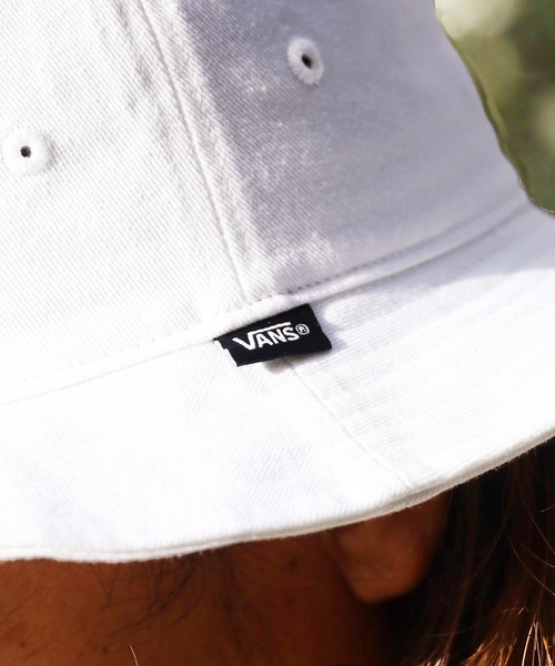 VANS（バンズ）の「VANS/ヴァンズ M VANS Logo HAT バケットハット バケハ カレッジロゴ（ハット・メンズ・ホワイト/ネイビー・FREE）」の13枚目の写真