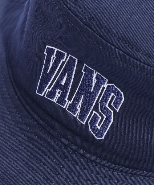 VANS（バンズ）の「VANS/ヴァンズ M VANS Logo HAT バケットハット バケハ カレッジロゴ（ハット・メンズ・ホワイト/ネイビー・FREE）」の5枚目の写真