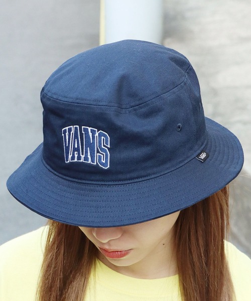 VANS（バンズ）の「VANS/ヴァンズ M VANS Logo HAT バケットハット バケハ カレッジロゴ（ハット・メンズ・ホワイト/ネイビー・FREE）」の16枚目の写真