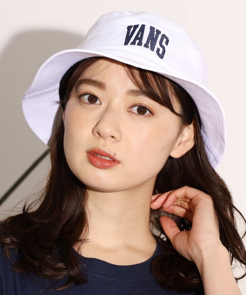 VANS（バンズ）の「VANS/ヴァンズ M VANS Logo HAT バケットハット バケハ カレッジロゴ（ハット・メンズ・ホワイト/ネイビー・FREE）」の21枚目の写真