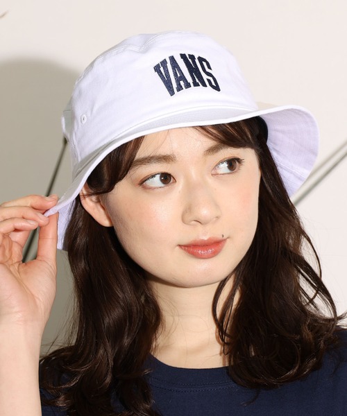VANS（バンズ）の「VANS/ヴァンズ M VANS Logo HAT バケットハット バケハ カレッジロゴ（ハット・メンズ・ホワイト/ネイビー・FREE）」の20枚目の写真