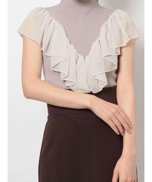 MERCURYDUO(マーキュリーデュオ)の「2WAY異素材ボリュームラッフルニット(ニット/セーター・レディース・オフホワイト/ブラック/ベビーピンク・FREE)」の21枚目の写真