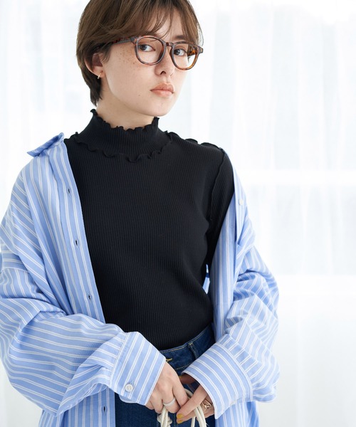 earth music&ecology（アースミュージックアンドエコロジー）の「リブメローハイネックプルオーバー*（その他トップス・レディース・ブラック/ライトカーキ/オフホワイト/グレイッシュベージュ・S/M）」の3枚目の写真