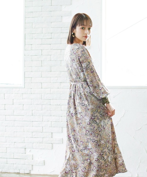 ENNEA（エンネア）の「【手洗いできる】ニット切り替えボタニカルプリントキーネックワンピース（ワンピース・レディース・オフホワイト/ブラック/ライトグリーン・38）」の11枚目の写真