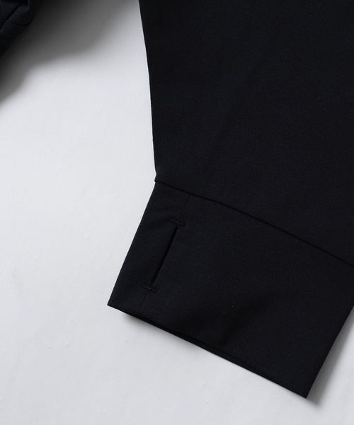 Hurley （ハーレー）の「W UTILITY DOLMAN FZ HOODIE  ハーレーレディースパーカー　水陸両用　ラッシュパーカー（パーカー・レディース・ブラック/カーキ・SMALL/MEDIUM）」の10枚目の写真