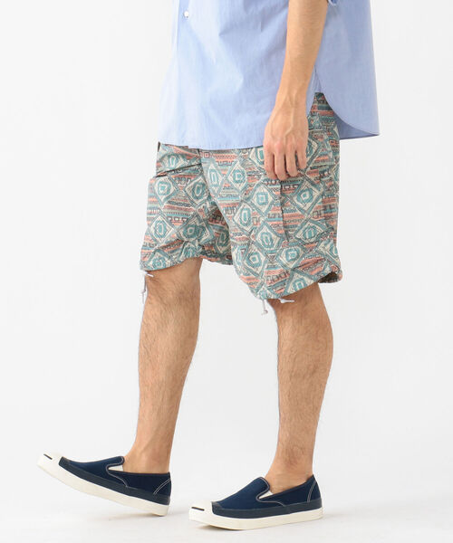 BEAMS PLUS(ビームスプラス)の「BEAMS PLUS / バティックプリント 6ポケット ビーチショーツ(その他パンツ・メンズ・オレンジ/サックスブルー・L/S/M/XL)」の5枚目の写真