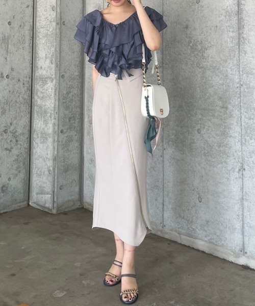 rienda(リエンダ)の「ターンベルトジップスカート(スカート・レディース・ブラック/グリーン/バーガンディー/ライトベージュ・SMALL/MEDIUM)」の1枚目の写真