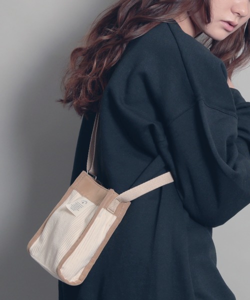 CONVERSE（コンバース）の「【CONVERSE/コンバース】CORDUROY MINI SHOULDER BAG　コーデュロイミニショルダーバッグ（ショルダーバッグ・レディース・ブラック/オフホワイト/ライトブラウン・FREE）」の13枚目の写真