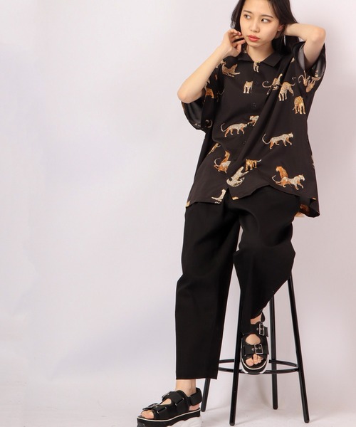 Revo.（レボ）の「Revo. 縦スラブストレッチツイル２タックワイドテーパードパンツ（チノパンツ・メンズ・ブラック/ダークグレー/カーキ/アイボリー・1/2）」の17枚目の写真