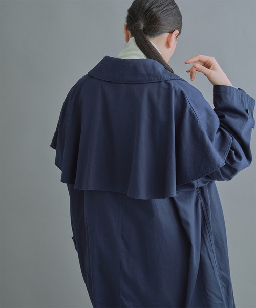 kha:ki(カーキ)の「「KHA:KI / カーキ」WIDE FROCK COAT(ダウンジャケット/コート・レディース・ネイビー/カーキ・1/2)」の16枚目の写真