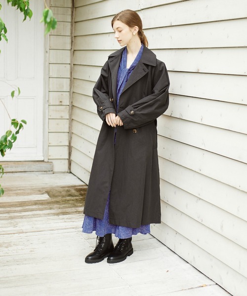 INED CLARO(イネドクラロ)の「オーバーサイズトレンチコート(トレンチコート・レディース・ブラック/キャメル・フリー)」の7枚目の写真