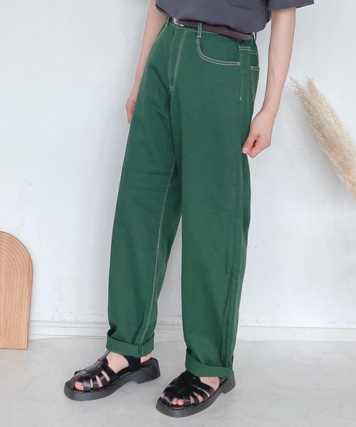 AS KNOW AS plus（アズノゥアズプラス）の「●ベルト付ゆるるカーブパンツ（デニムパンツ・レディース・キナリ/ブラック/ブラウン/グリーン/サックスブルー/レッド・FREE）」の4枚目の写真