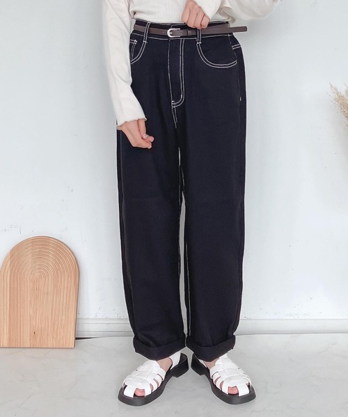 AS KNOW AS plus（アズノゥアズプラス）の「●ベルト付ゆるるカーブパンツ（デニムパンツ・レディース・キナリ/ブラック/ブラウン/グリーン/サックスブルー/レッド・FREE）」の18枚目の写真