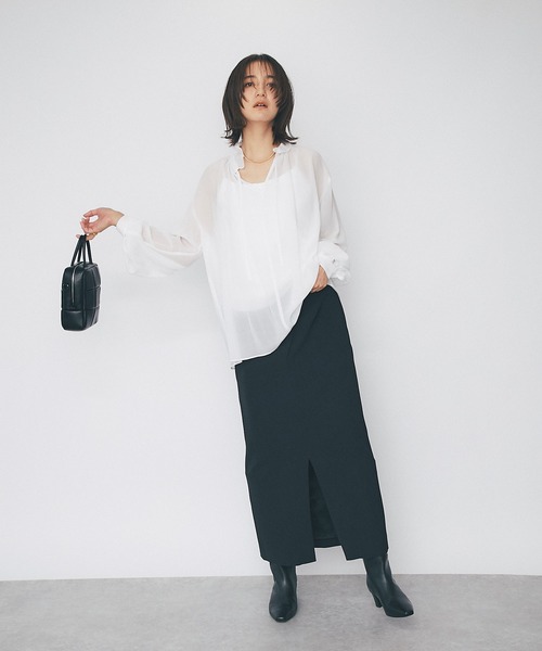 RIVE DROITE（リヴドロワ）の「繊細さと甘さのバランスが◎/ソフトボイルフリルカラーブラウス（シャツ/ブラウス・レディース・オフホワイト/ブラック・FREE）」の4枚目の写真