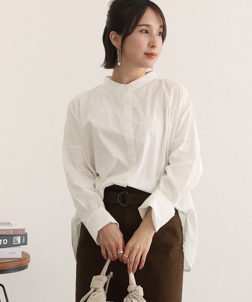 ElegChic（エレグシック）の「プレーンスリーブルーズシャツ（シャツ/ブラウス・レディース・オフホワイト/ライトグレー/ブラック/グレイッシュブルー・M/4L/XL）」の2枚目の写真