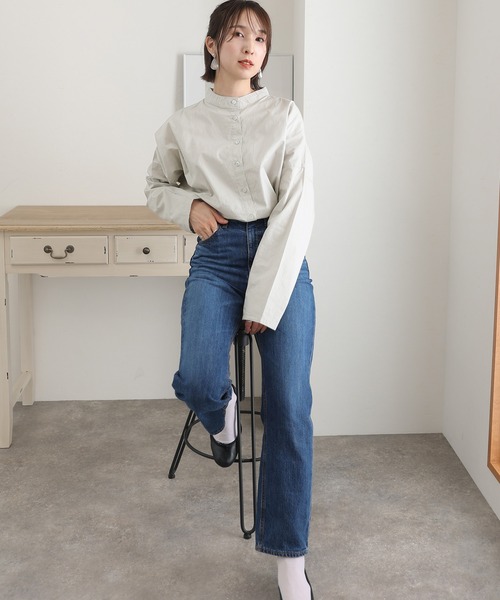 ElegChic（エレグシック）の「プレーンスリーブルーズシャツ（シャツ/ブラウス・レディース・オフホワイト/ライトグレー/ブラック/グレイッシュブルー・M/4L/XL）」の6枚目の写真