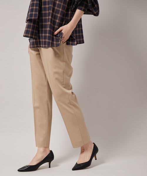 ROPE'(ロペ)の「【手洗い可能】ストレッチウールテーパードパンツ/セットアップ対応(その他パンツ・レディース・ブラック/ベージュ・38/36)」の2枚目の写真