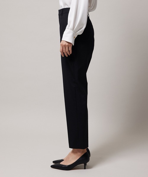 ROPE'(ロペ)の「【手洗い可能】ストレッチウールテーパードパンツ/セットアップ対応(その他パンツ・レディース・ブラック/ベージュ・38/36)」の7枚目の写真