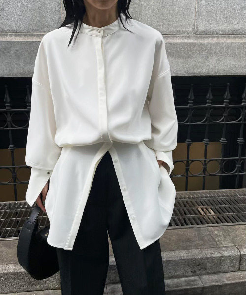 Ameri(アメリ)の「UND WAIST BLOUSING BLOUSE(シャツ/ブラウス・レディース・ブラック/コーラル/ホワイト・FREE)」の13枚目の写真