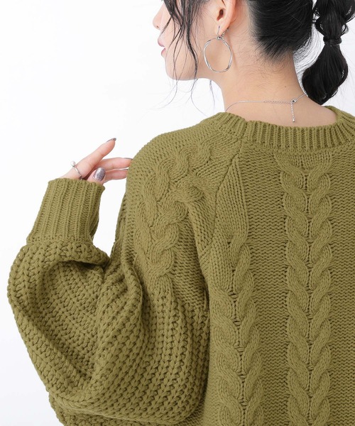 osharewalker（オシャレウォーカー）の「【廃盤】『ボリューム袖ケーブルチュニックニット』（ニット/セーター・レディース・テラコッタ/カーキ/ブラック・FREE）」の14枚目の写真