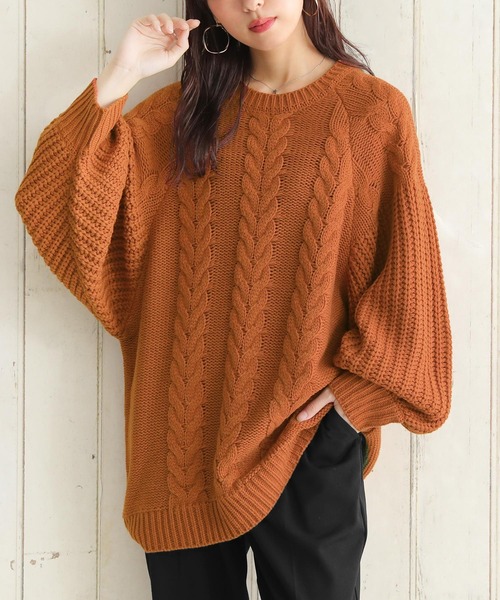 osharewalker（オシャレウォーカー）の「【廃盤】『ボリューム袖ケーブルチュニックニット』（ニット/セーター・レディース・テラコッタ/カーキ/ブラック・FREE）」の4枚目の写真