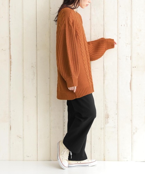 osharewalker（オシャレウォーカー）の「【廃盤】『ボリューム袖ケーブルチュニックニット』（ニット/セーター・レディース・テラコッタ/カーキ/ブラック・FREE）」の6枚目の写真