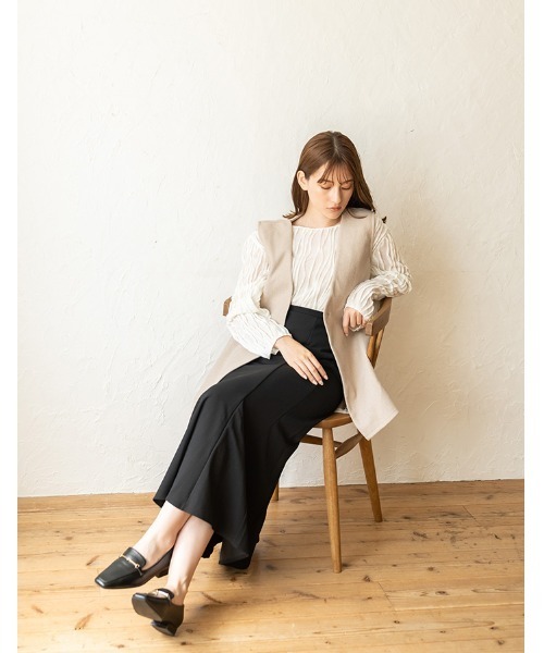 chocomee（チョコミー）の「v neck vest gilet/Vネックベストジレ（ベスト・レディース・ベージュ/ブラック・FREE）」の12枚目の写真