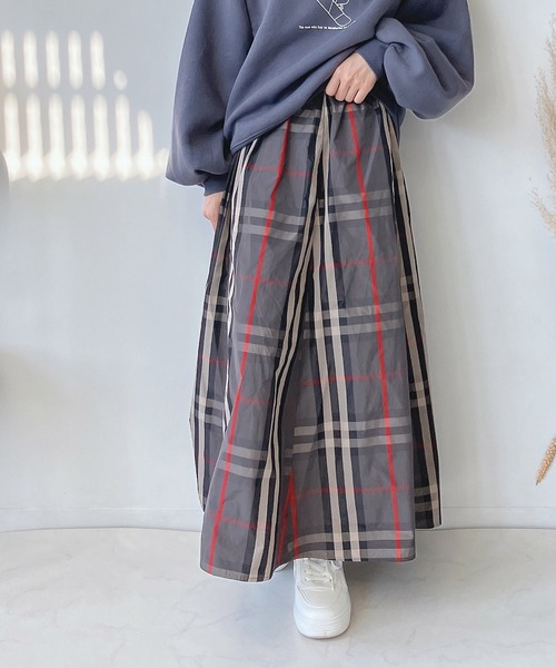 AS KNOW AS plus（アズノゥアズプラス）の「♪BIGチェックメモリフレアスカート（スカート・レディース・グリーン/ネイビー/チャコールグレー・FREE）」の2枚目の写真