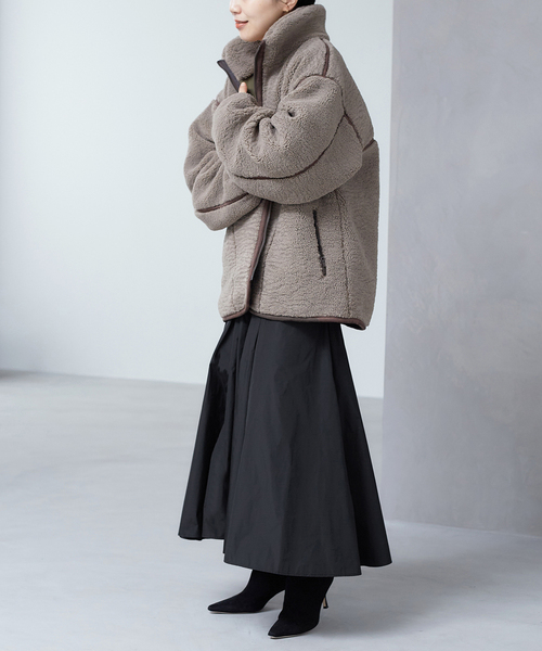 plage(プラージュ)の「Memory Taffeta スカート(スカート・レディース・ベージュ/ブラック・FREE)」の19枚目の写真